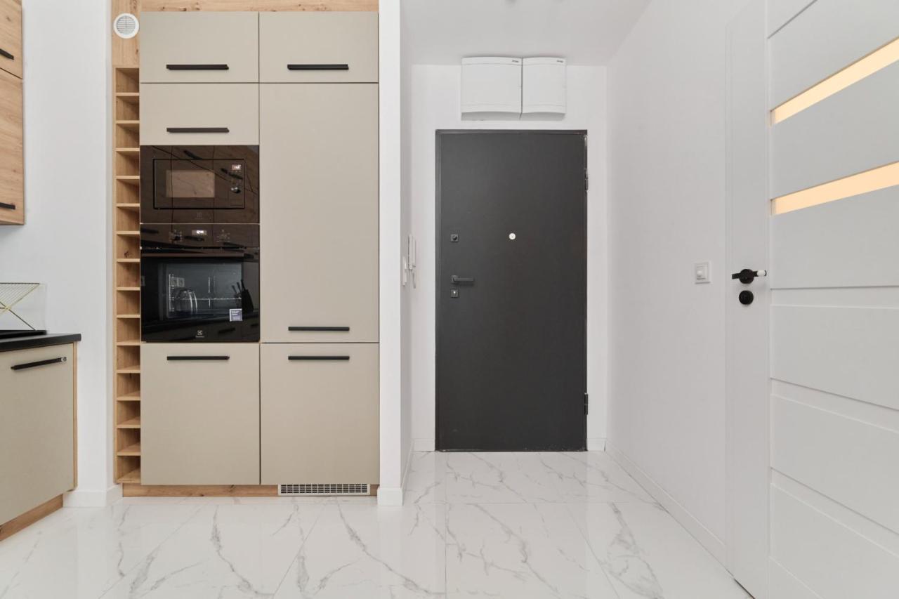 Nowoczesny Apartament Z Balkonem I Parkingiem W Centrum Wroclawia By Noclegi Renters ภายนอก รูปภาพ